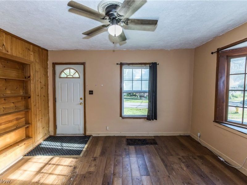 143 E Central Avenue , Ravenna, OH 44266 Photo 5