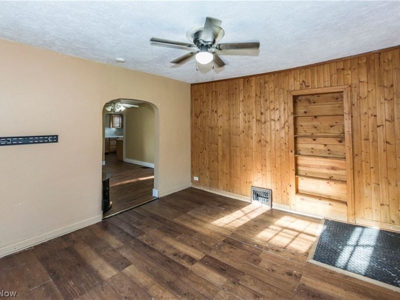 143 E Central Avenue , Ravenna, OH 44266 Photo 7