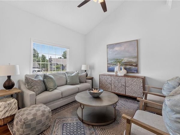 706 Holiday Drive, Lansing, KS 66043