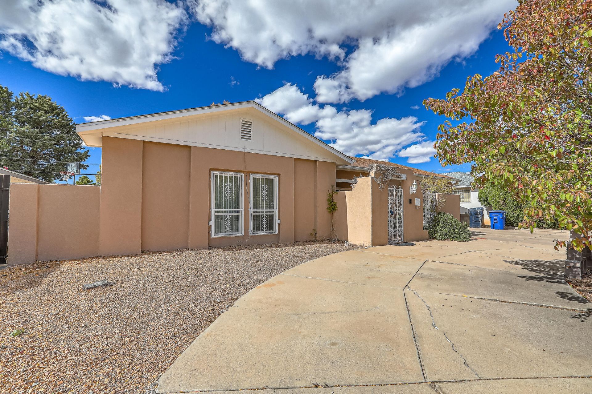 3921 Julie Street Ne, Albuquerque, NM 87110 Main Photo