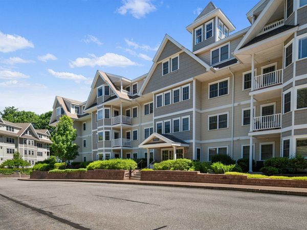 4 Sterling Hill Lane, Unit 417, Exeter, NH 03833