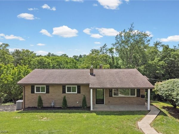 2955 Linda Way , Steubenville, OH 43952
