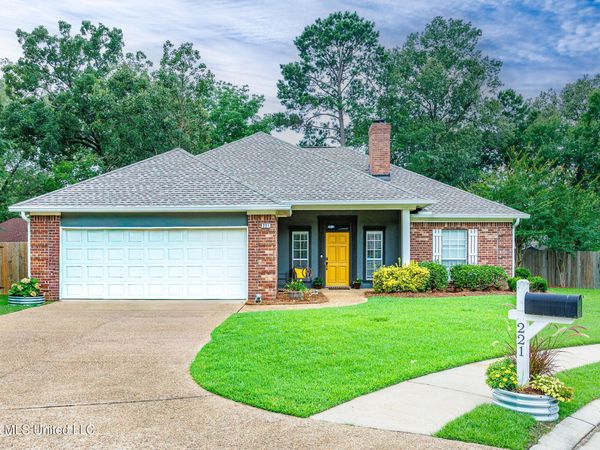 221 Cherrybark Lane, Brandon, MS 39047