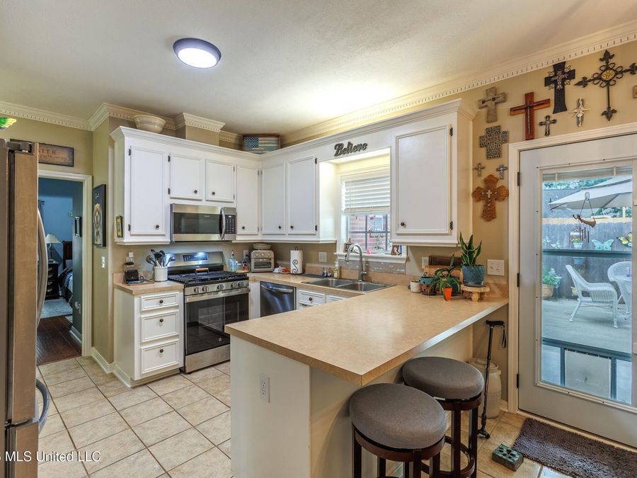Property Image 6