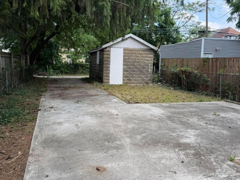 910 S Champion Avenue , Columbus, OH 43206 Photo 4