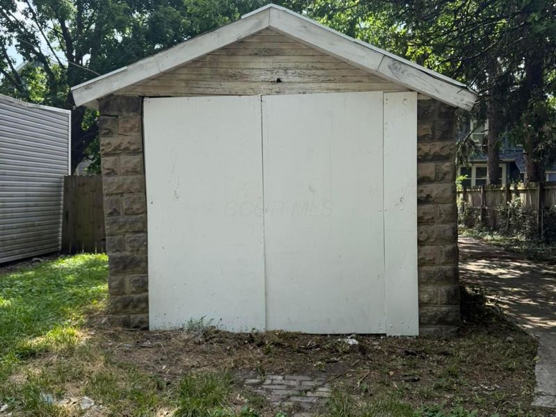 910 S Champion Avenue , Columbus, OH 43206 Photo 6