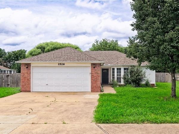 2526 N Harvey Wakefield Avenue , Pea Ridge, AR 72751