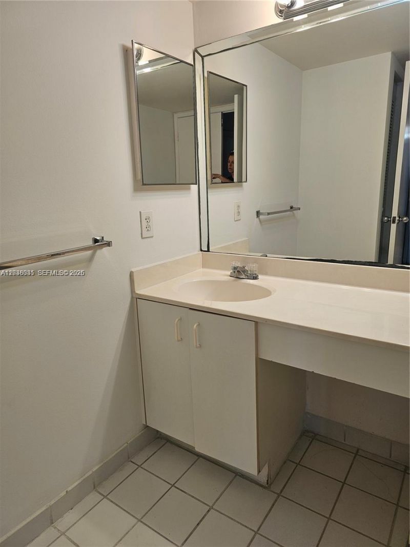 3300 NE 191st St , Unit 410, Aventura, FL 33180 Photo