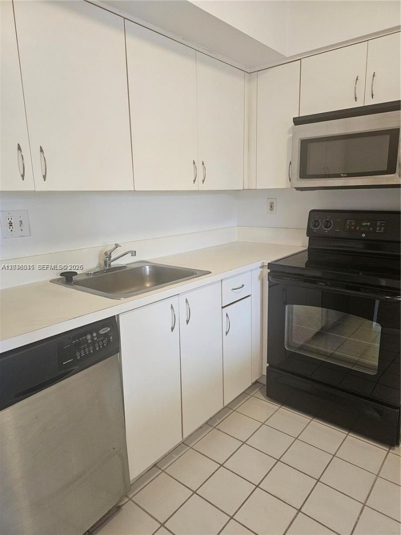3300 NE 191st St , Unit 410, Aventura, FL 33180 Photo