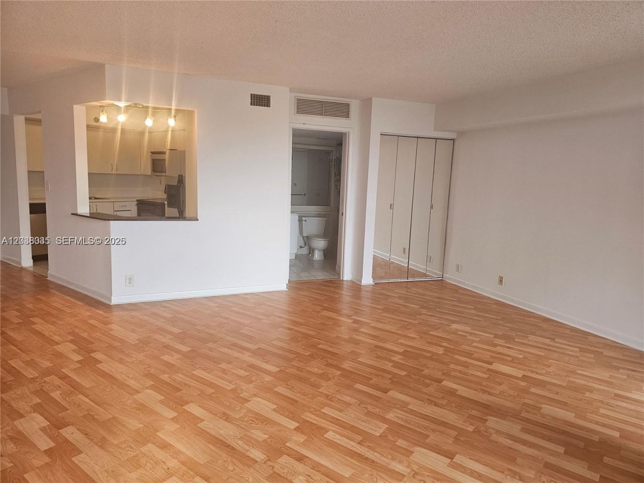 3300 NE 191st St , Unit 410, Aventura, FL 33180 Photo