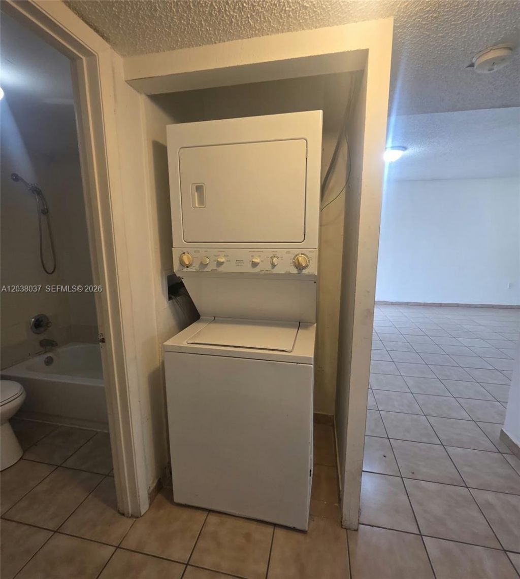 2560 W 60th St, Unit 104, Hialeah, FL 33016 Photo