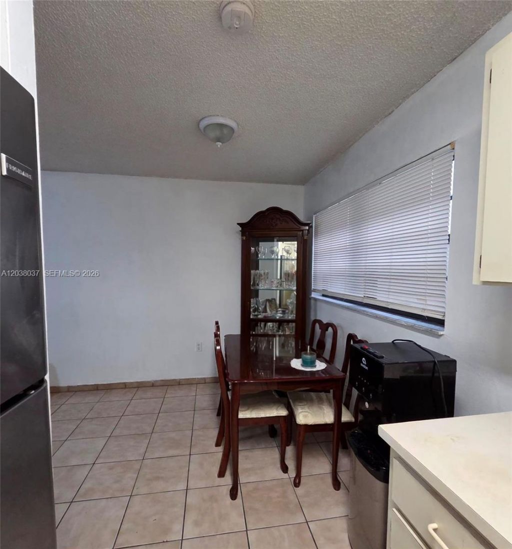2560 W 60th St, Unit 104, Hialeah, FL 33016 Photo
