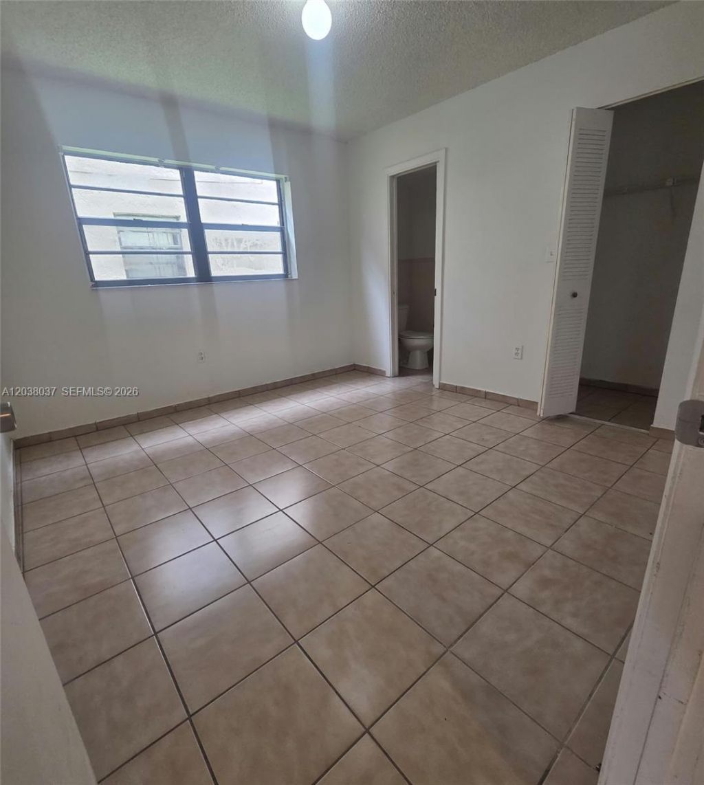 2560 W 60th St, Unit 104, Hialeah, FL 33016 Photo