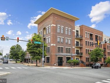 181 E REED AVENUE, Unit 203, ALEXANDRIA, VA 22305