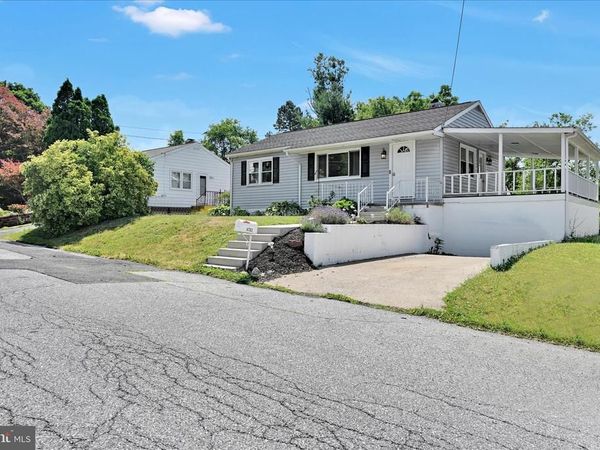 4703 CLARENDON STREET , HARRISBURG, PA 17109