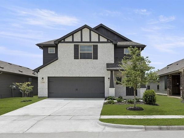 1709 Meadow Crest Drive, Aubrey, TX 76227