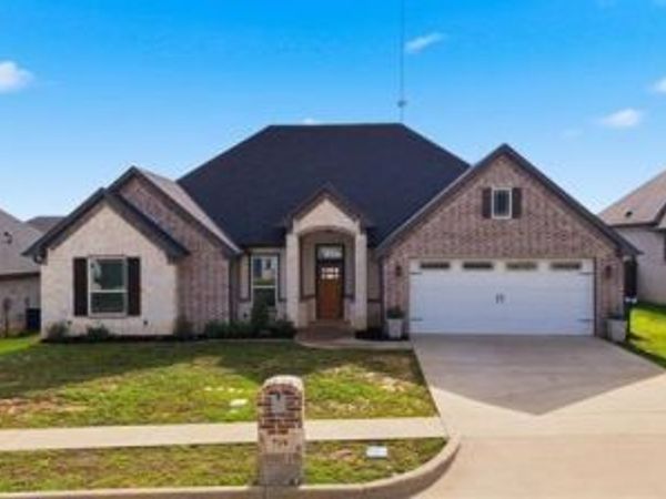 719 Liberty Street , Bullard, TX 75757