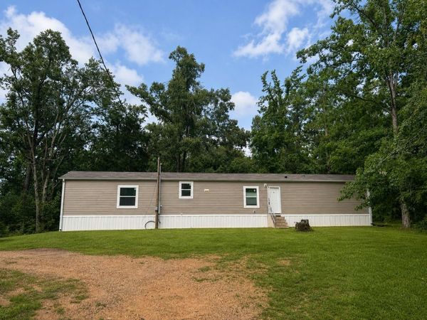 4080 PYBURNS DR, Savannah, TN 38372
