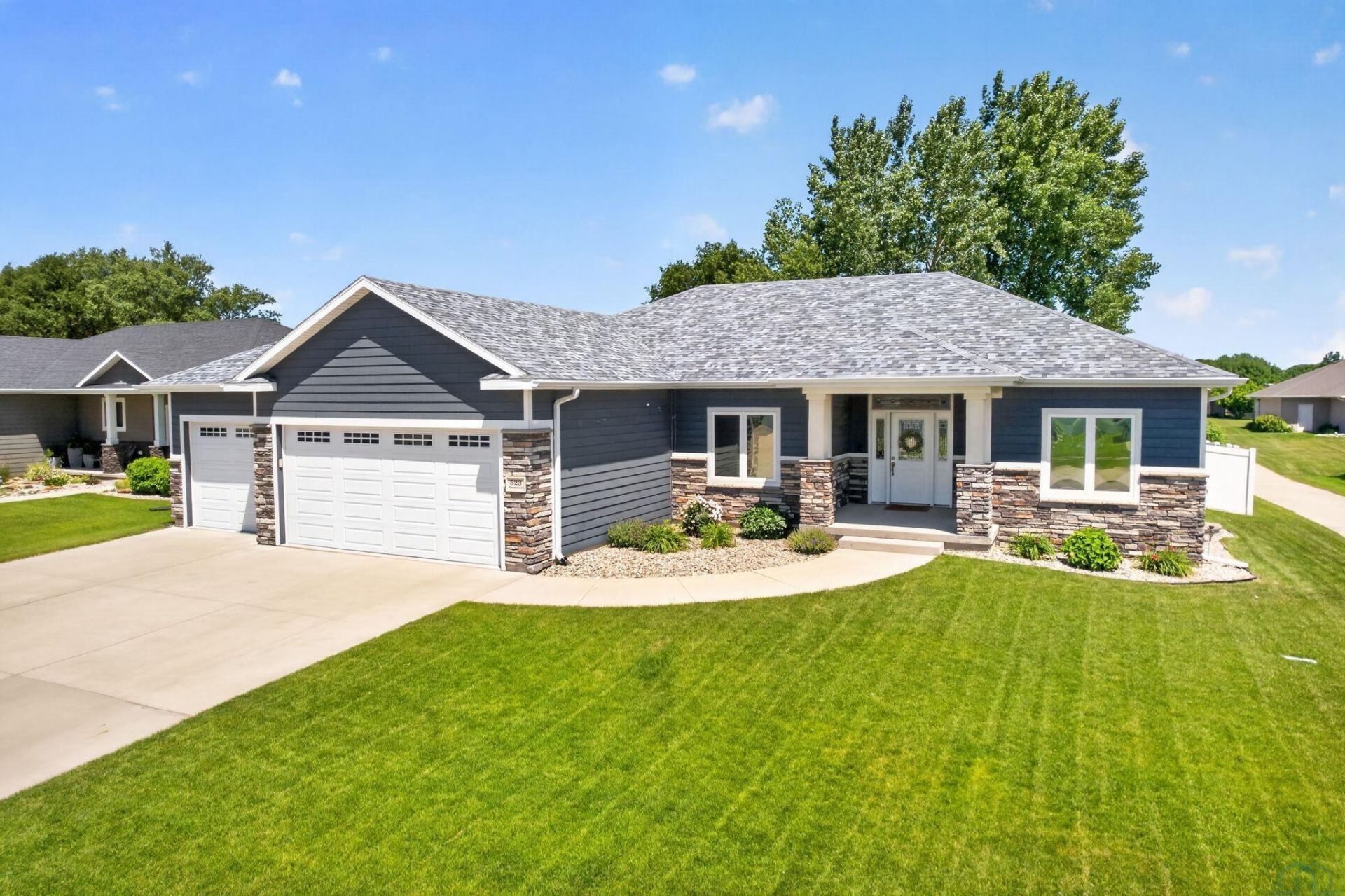 523 Kingston Circle, Sergeant Bluff, IA 51054 Main Photo