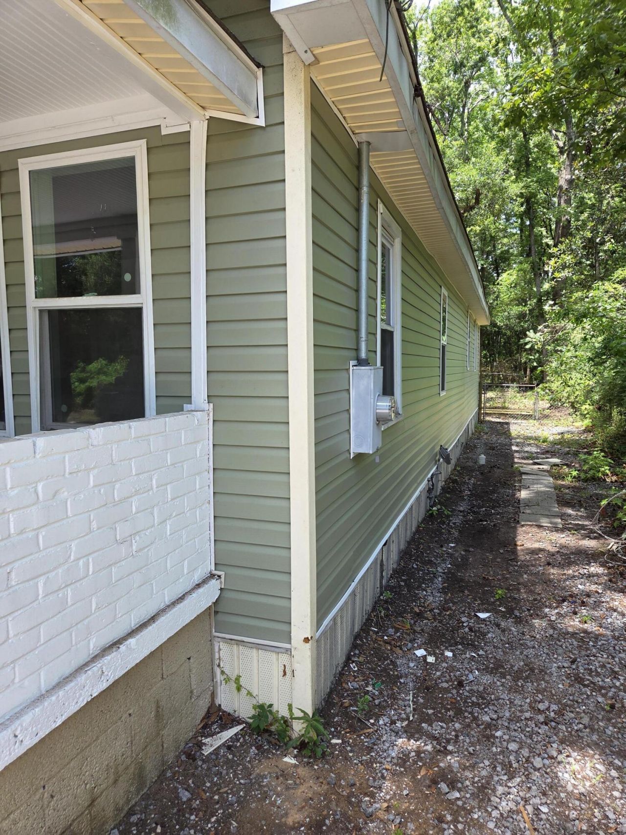 4717 Mint Avenue Photo 5