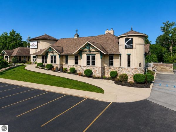 506 Broadway W, Mt Pleasant, MI 48858