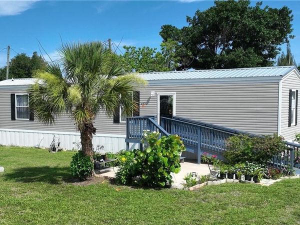 4976 Curlew DR, ST. JAMES CITY, FL 33956