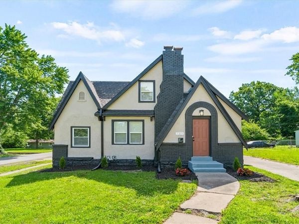 7301 Lydia Avenue, Kansas City, MO 64131
