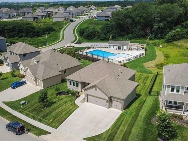 10308 N Corrington Avenue, Kansas City, MO 64156