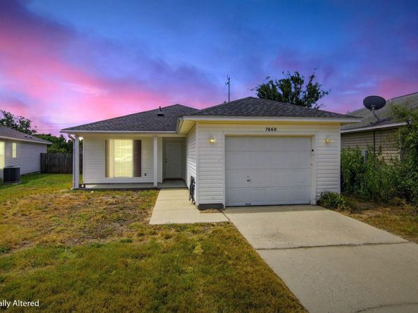 7660 Chablis Circle, Navarre, FL 32566