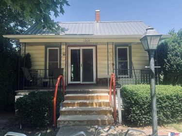 1209 3rd Street, Fairbury, NE 68352