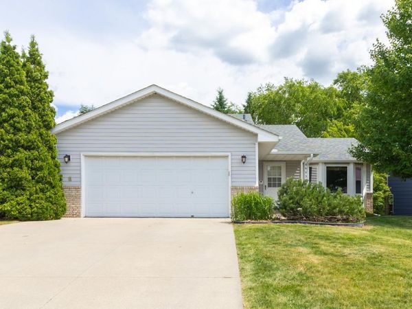 4693 Heather Ridge Road N, Oakdale, MN 55128