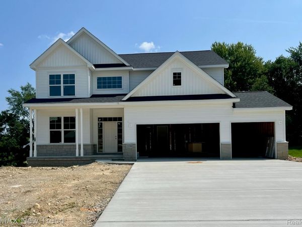 2100 Crested Butte Drive, White Lake Township, Mi 48383