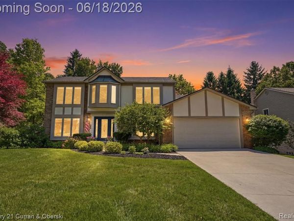 42149 Crestview Circle, Northville, MI 48168