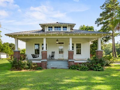 626 E Hampton Street , Olanta, SC 29114