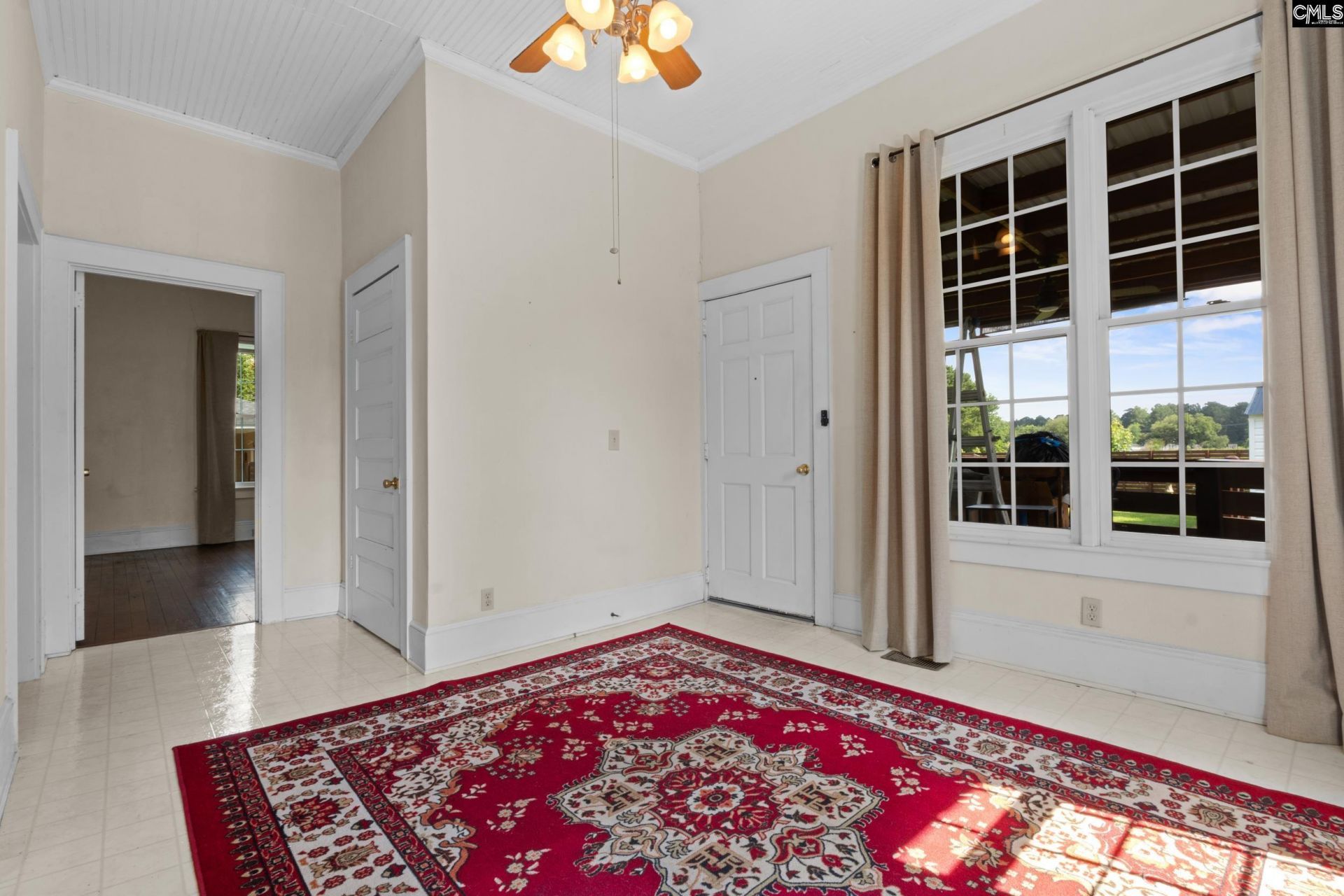 626 E Hampton Street  Photo 15