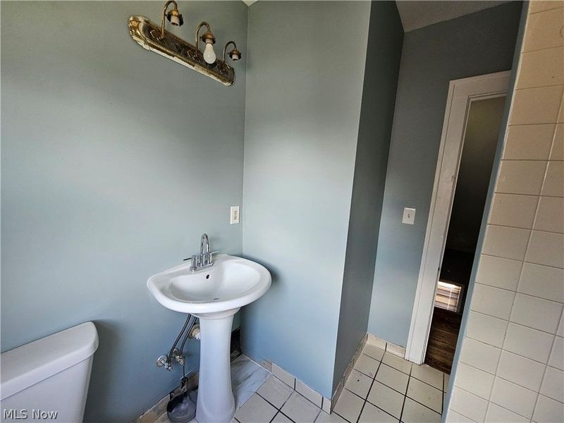 875 E 236th Street, Euclid, OH 44123 Photo 22