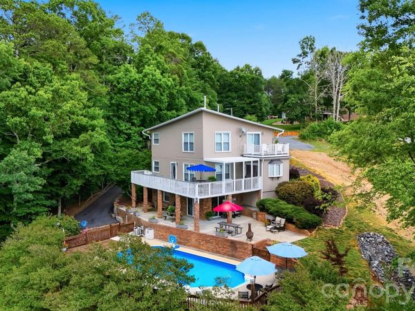 140 Williams Cove Lane , Taylorsville, NC 28681