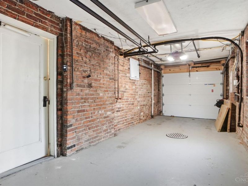 454 Wood Avenue, Cincinnati, OH 45220 Photo 33