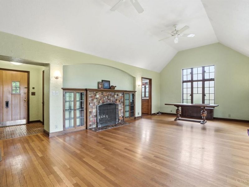 454 Wood Avenue, Cincinnati, OH 45220 Photo 6