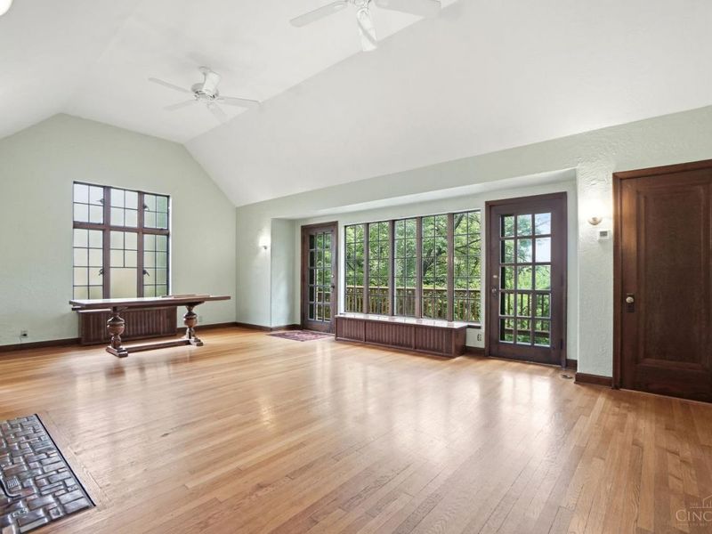 454 Wood Avenue, Cincinnati, OH 45220 Photo 8