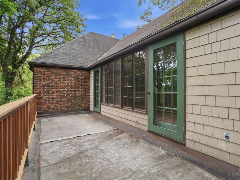 454 Wood Avenue, Cincinnati, OH 45220 Photo 9