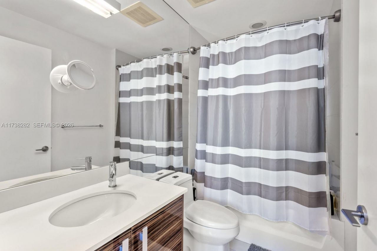 2020 N Bayshore Dr, Unit 3307, Miami, FL 33137 Photo