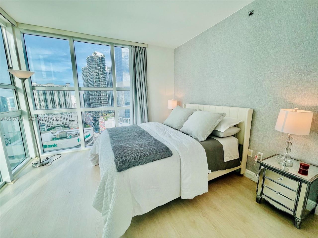 950 Brickell Bay Dr , Unit 2601, Miami, FL 33131 Photo