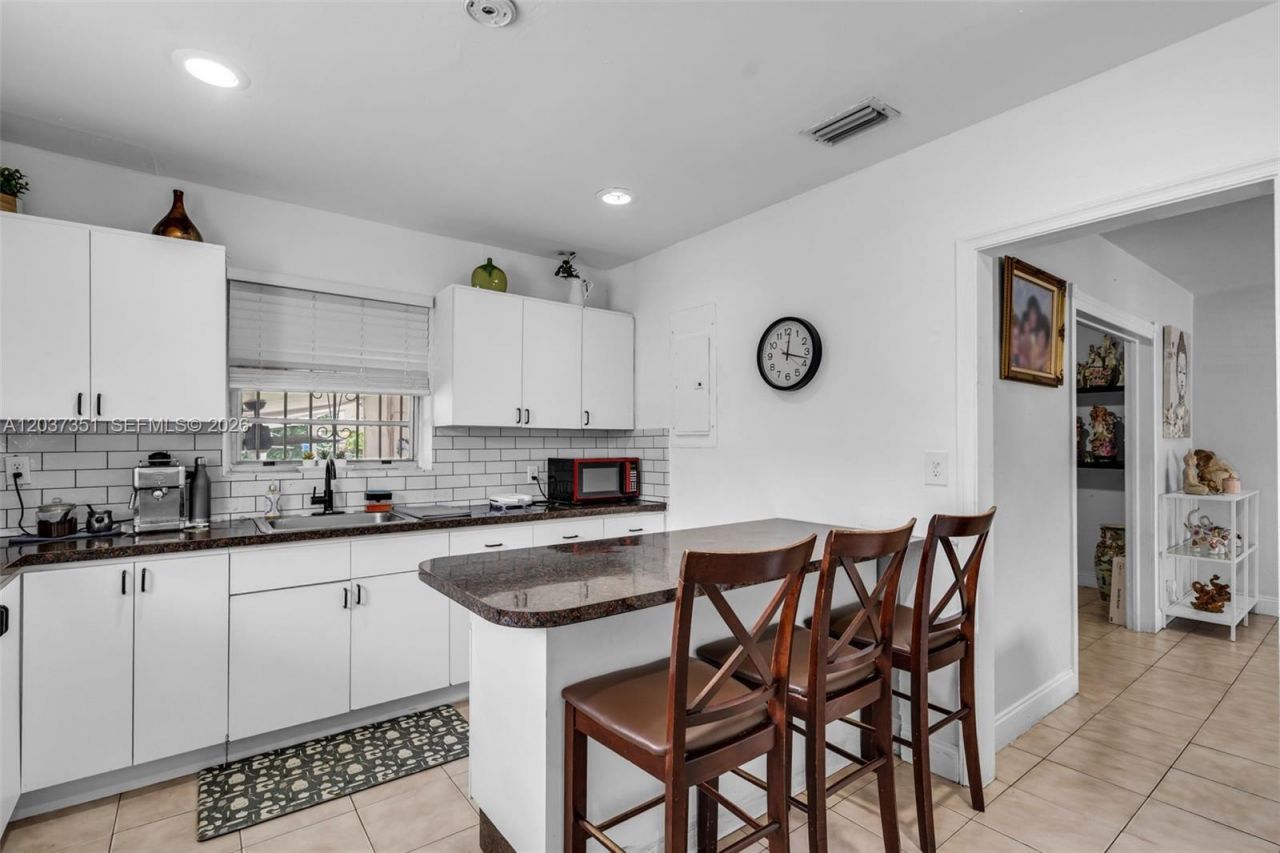 2355 SW 1st St , Miami, FL 33135 Photo