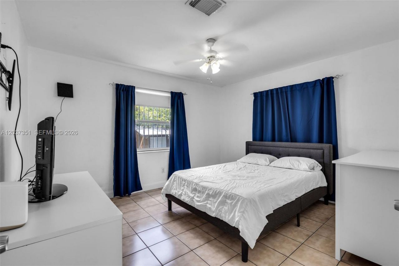 2355 SW 1st St , Miami, FL 33135 Photo