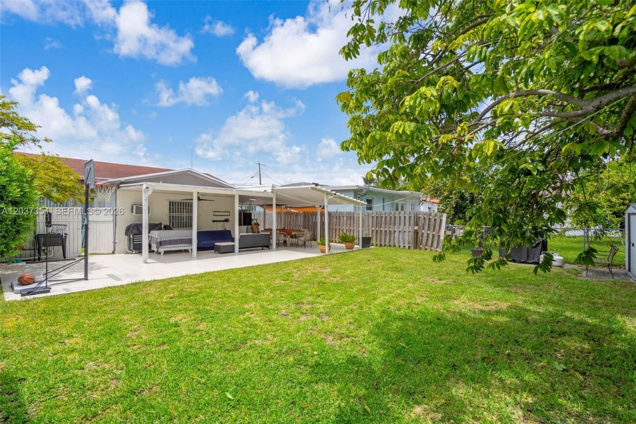 2355 SW 1st St , Miami, FL 33135 Photo