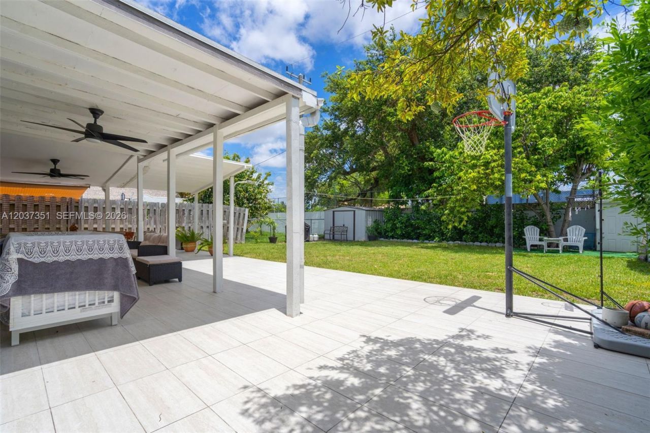 2355 SW 1st St , Miami, FL 33135 Photo