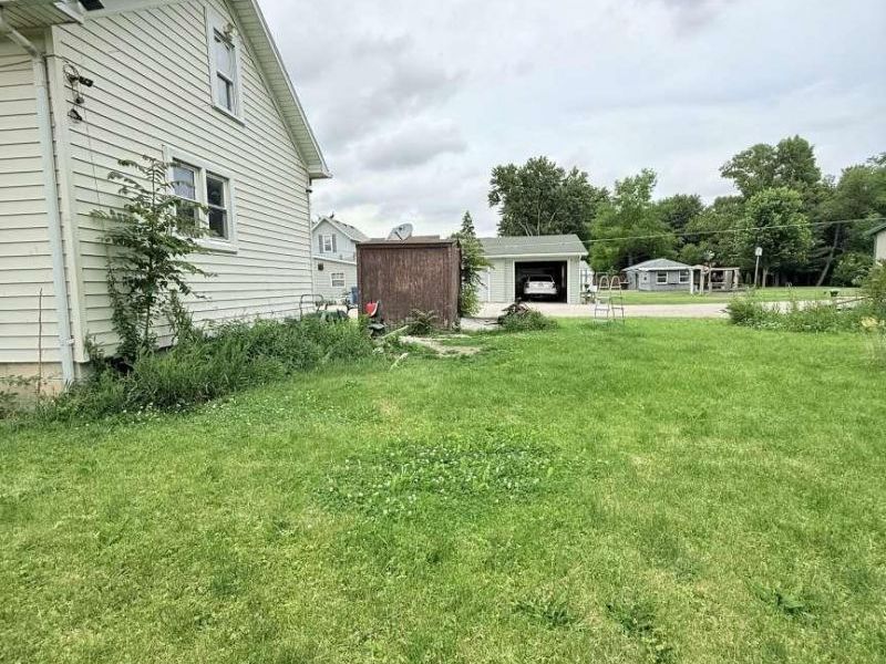 334 N Locust Street, Oak Harbor, OH 43449 Photo 4