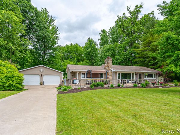 5937 E Pakes Road, Crystal, MI 48818