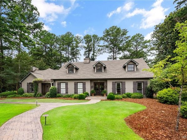 1208 Pinemont Drive N, Tuscaloosa, AL 35406